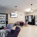酒店 Smart Liv'in 3*