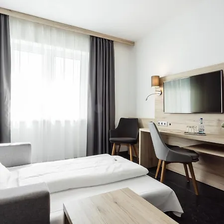 Smart Liv'in Hotel 3*