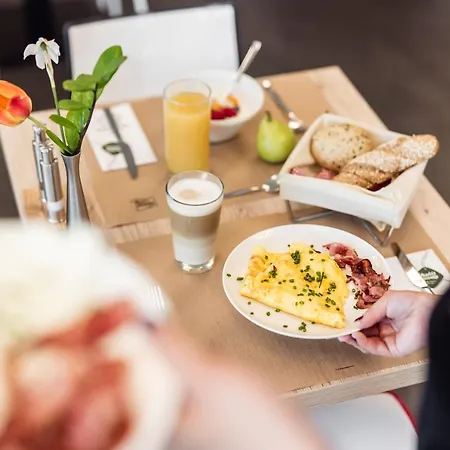 Smart Liv'in 3* Boheimkirchen