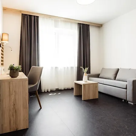 Hotel Smart Liv'in Boheimkirchen