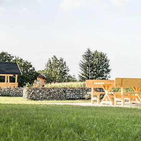 Smart Liv'in Hotel 3*