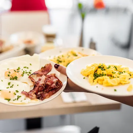 Hotel Smart Liv'in Boheimkirchen